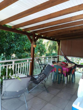 Sous le manguier
